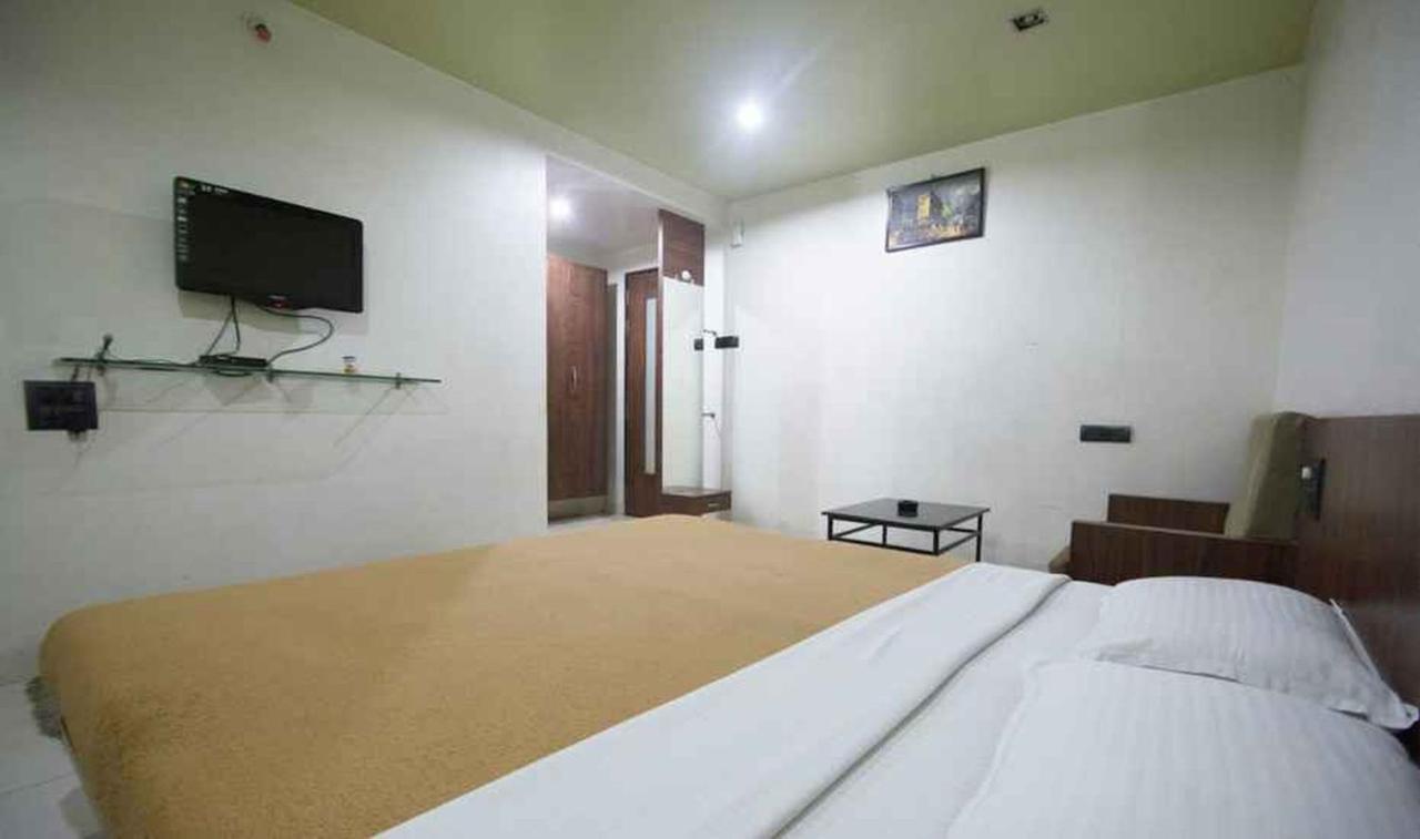 Hotel Royal Palace Aurangābād Esterno foto
